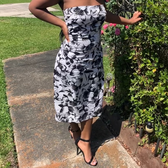 The Limited Dresses & Skirts - The Limited Strapless Black & White Floral Print Fit and Flare Midi Dres…